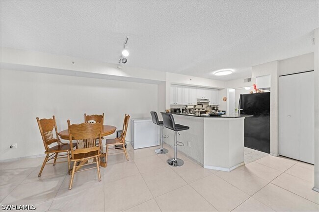Building Photo - 8235 Ibis Club Dr