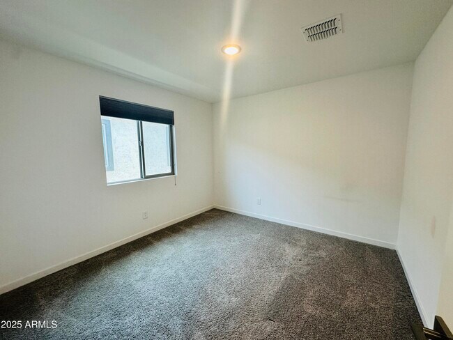Building Photo - 7425 W Nicolet Ave