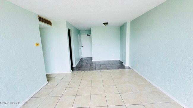 Building Photo - 732 N Halifax Ave