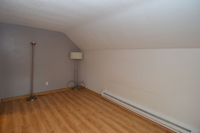 Building Photo - 2327 University Ave