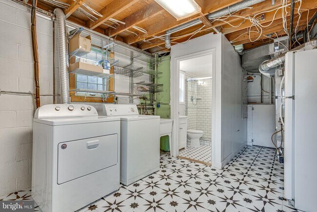 Building Photo - 4223 San Juan Dr