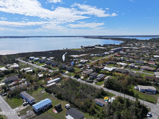 Building Photo - 1433 S Kimbrel Ave