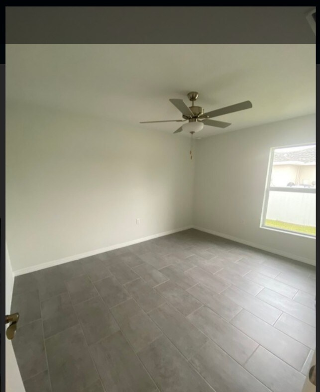 Building Photo - 2926 Diplomat Pkwy W