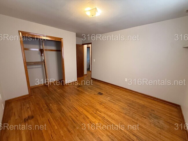 Building Photo - 1718-1720 S Mosley Ave