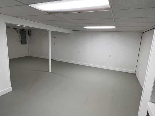 Building Photo - 24 Ewell Ave
