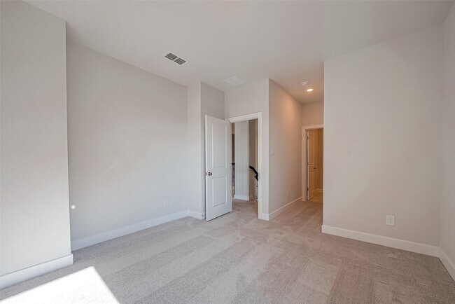 Building Photo - 21711 Emerton Cres Wy