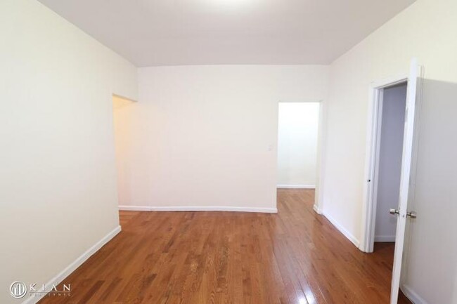 Building Photo - 1 bedroom in Queens NY 11354