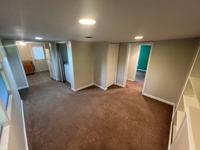 Building Photo - Adkins Rd House