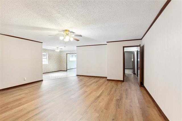 Building Photo - 1304 Pecan Ave