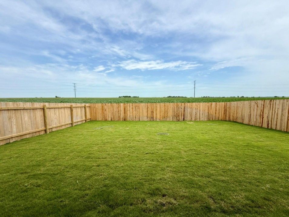 Building Photo - 106 Camargue Dr