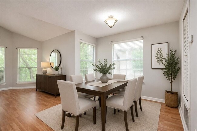 Building Photo - 915 Wentworth Ct