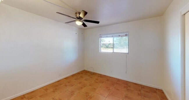 Building Photo - For Rent