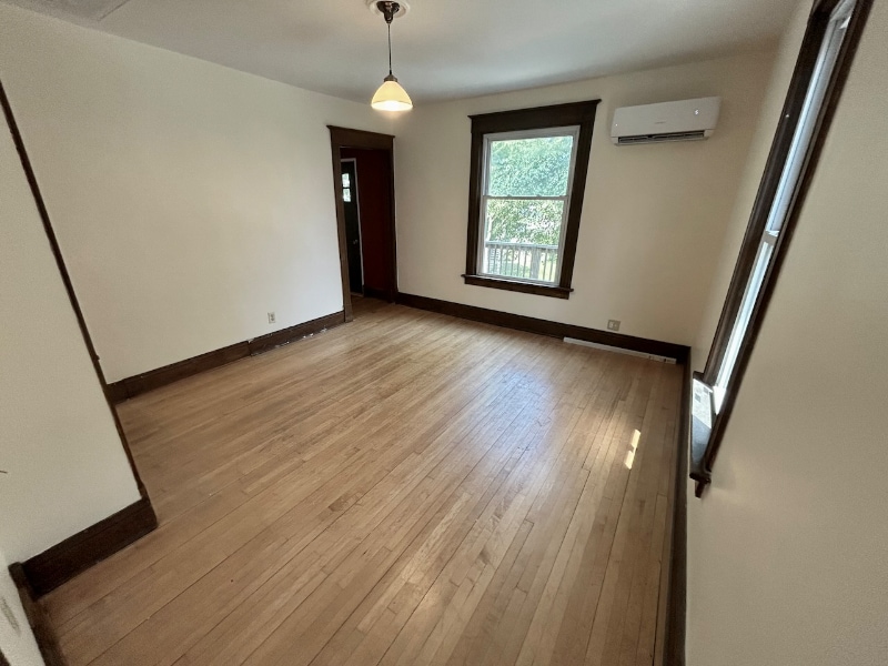 Building Photo - 3011 N Pierce St