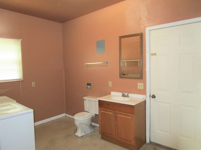 Building Photo - Covered Parking for 3 vehicles!