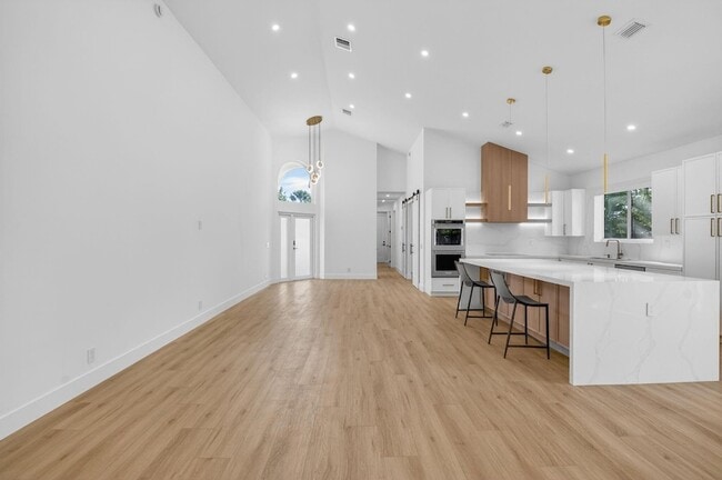 Building Photo - 5537 NW 21st Way