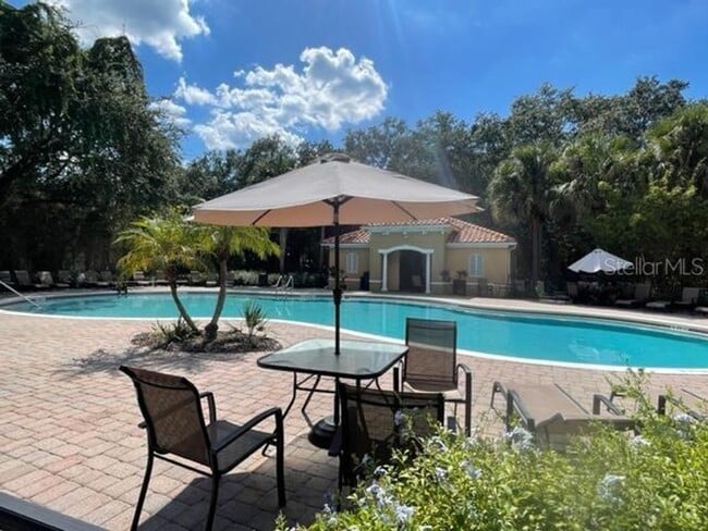 Building Photo - 3 Bedroom 2 1/2 Bathroom Townhome in the Gated community of Compass Bay