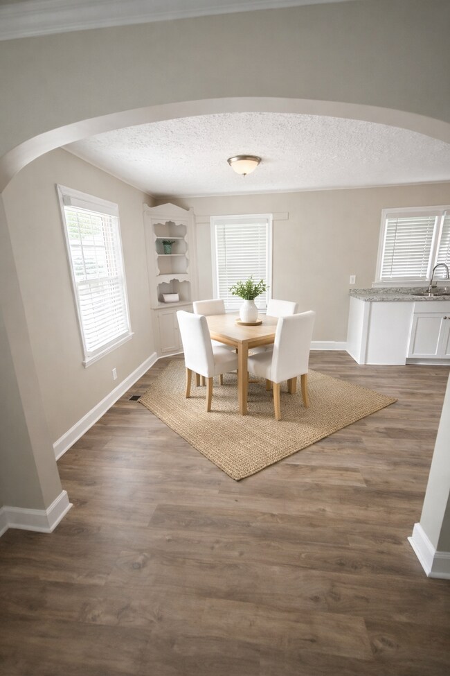 Building Photo - 3258 Napier Ave