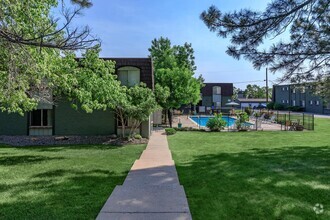 Building Photo - Green Mountain Apartments