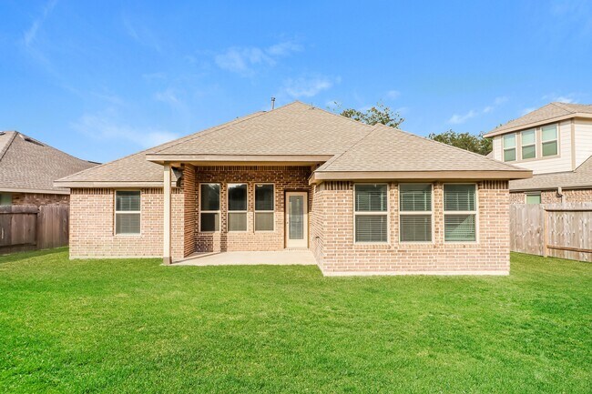 Building Photo - 1648 Breezewood Dr