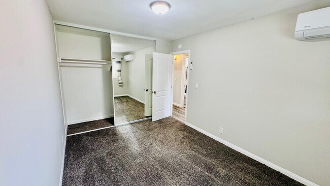 Building Photo - 803 Gamble St