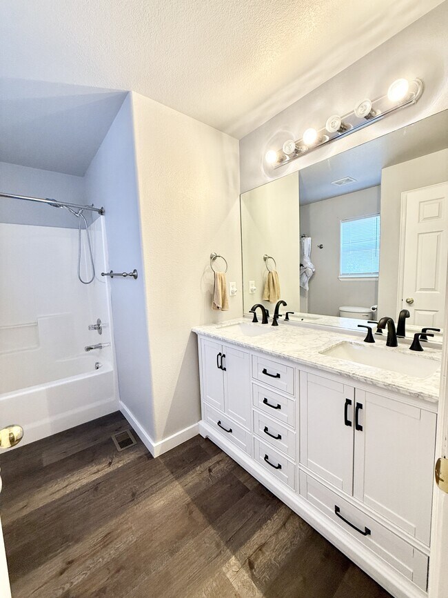 Building Photo - 3325 Crazy Horse Dr