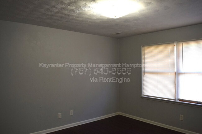 Building Photo - 215 A Settlers Landing Rd