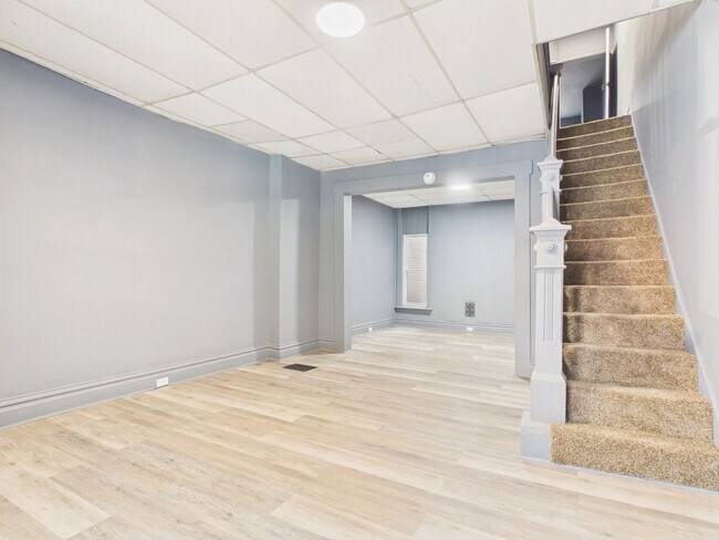 Building Photo - 1527 Naudain St