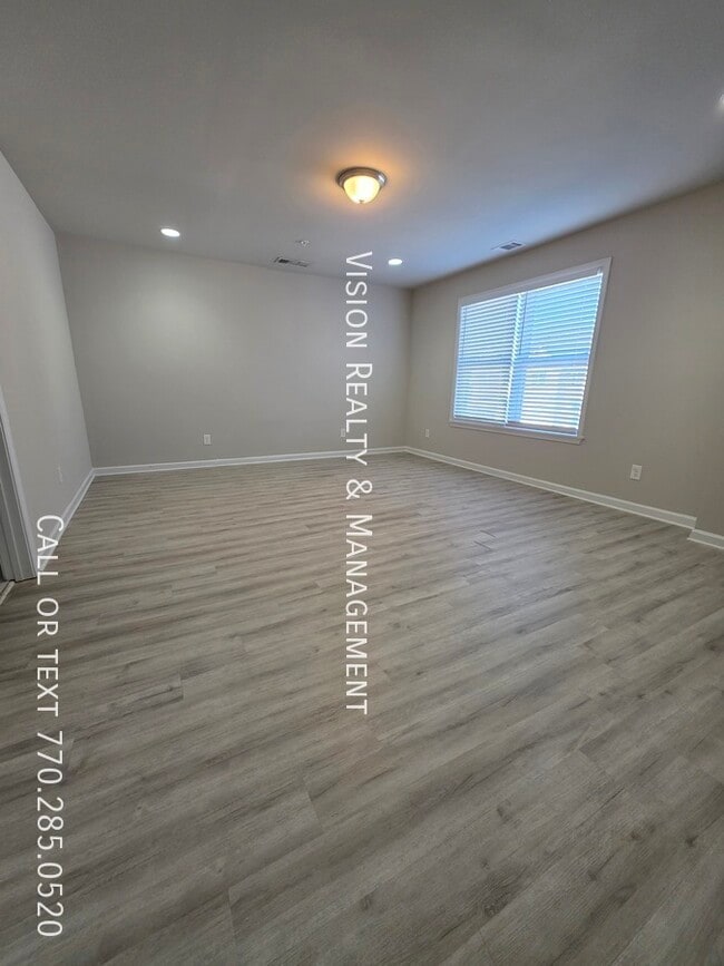 Building Photo - 8320 Triple Crown Dr