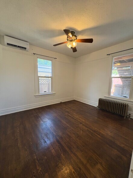 Building Photo - 859 S 900 E
