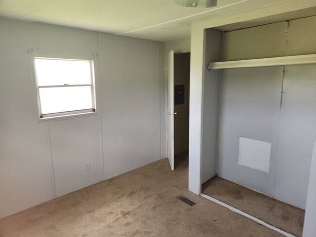 Building Photo - 3765 Gainsville Rd