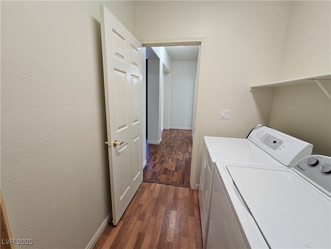 Building Photo - 10134 Reflection Brook Ave