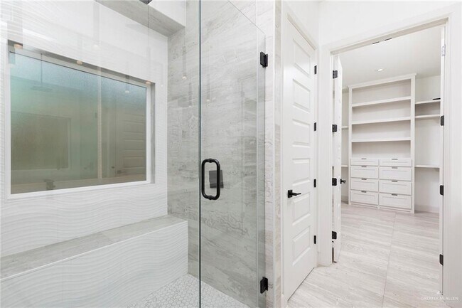 Building Photo - 36 N 24th St