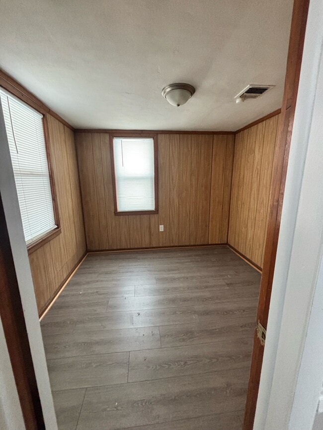 Building Photo - 314 Liston Ave