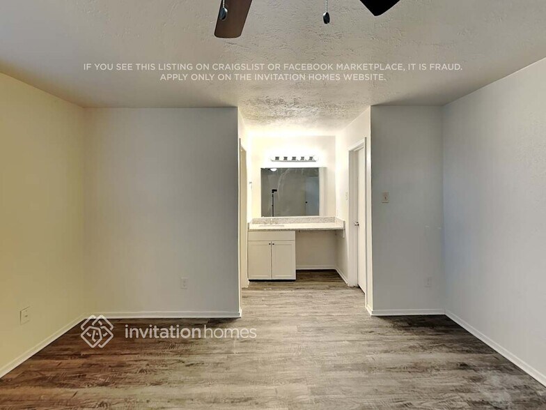 Building Photo - 13942 Towneway Dr