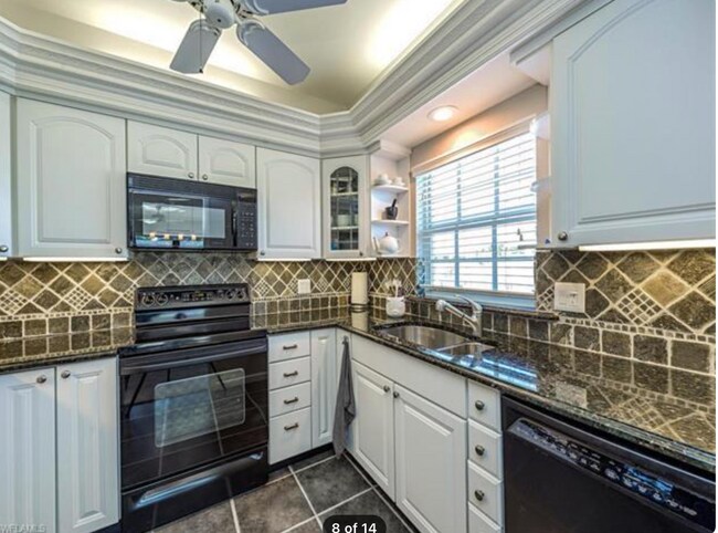 Building Photo - 666 3rd St S