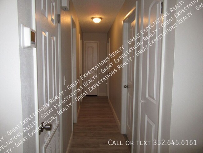 Building Photo - 1309 NE 20th St