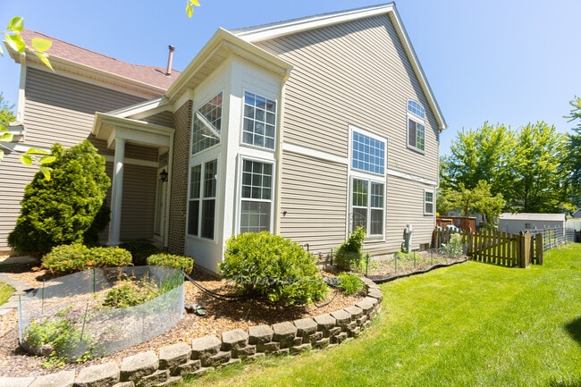 Building Photo - 3275 Grafton Ln
