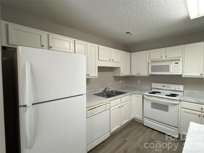 Building Photo - 1839 Olsen Ln