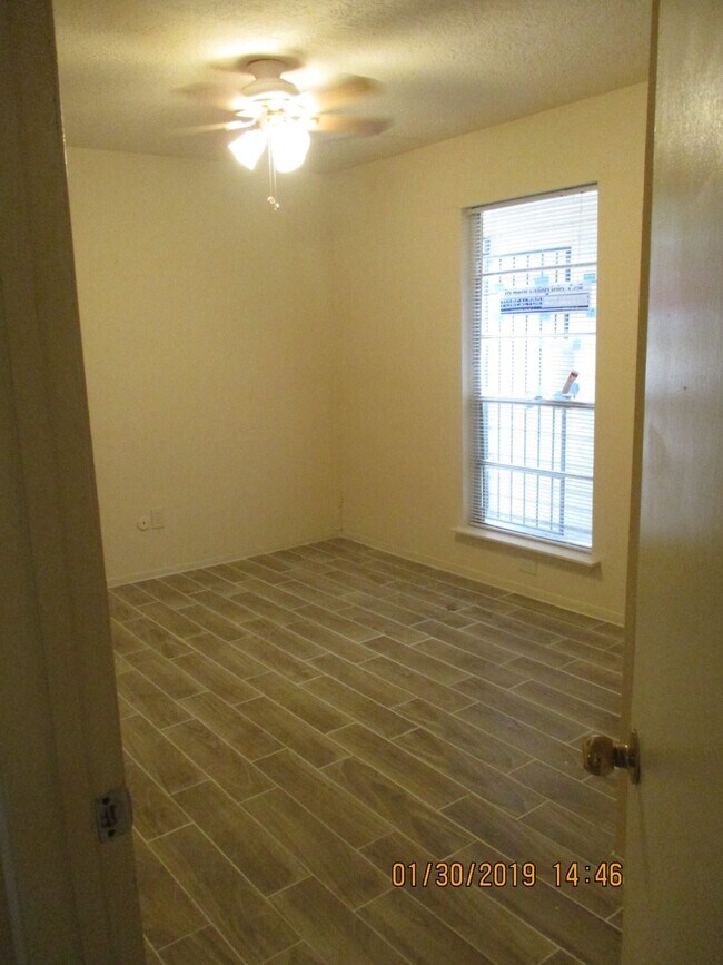 Building Photo - 10822 Lynbrook Dr