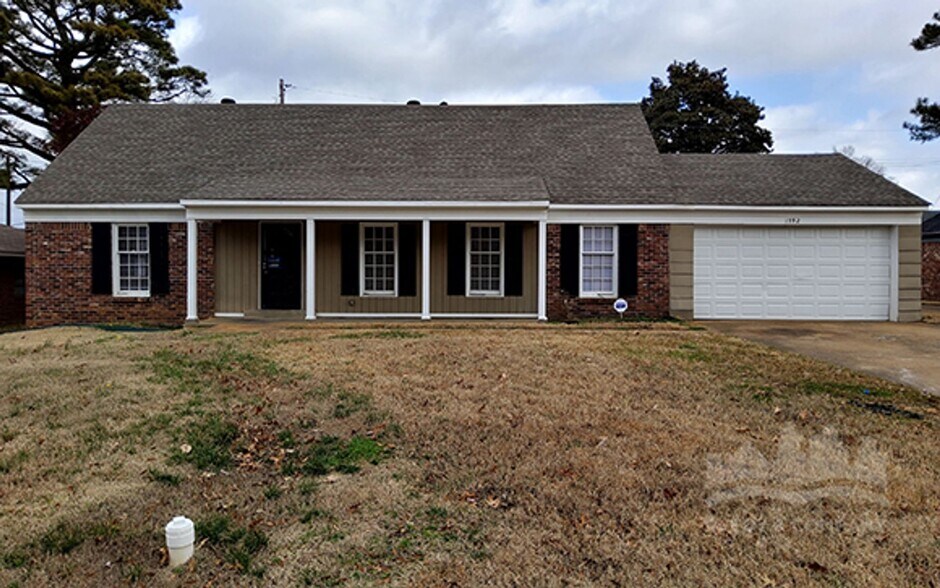 Building Photo - 1392 Singing Trees Dr