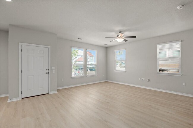 Building Photo - 11804 Clayton Creek Ave
