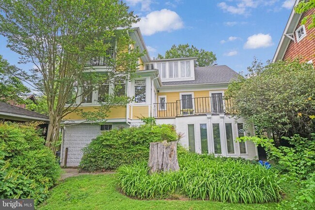 Building Photo - 6402 Ridge Dr