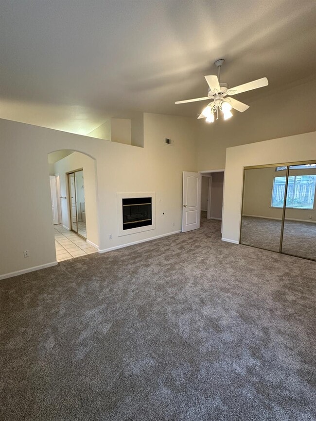 Building Photo - 2260 E Niles Ave