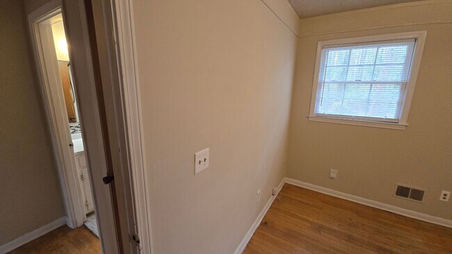 Building Photo - Southeast Columbia