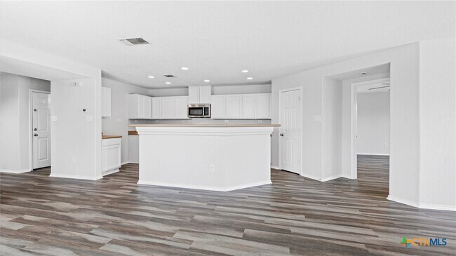 Building Photo - 5700 Ty Lindstrom