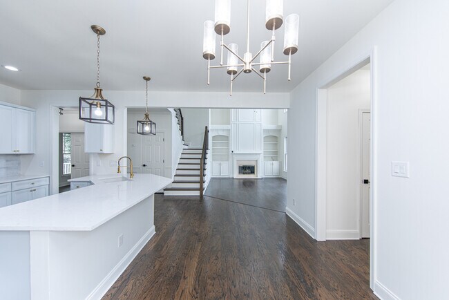 eat-in kitchen - 3501 Downing Dr