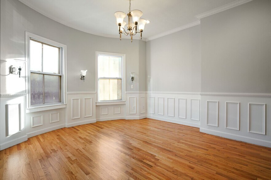 Building Photo - 617 Massachusetts Ave