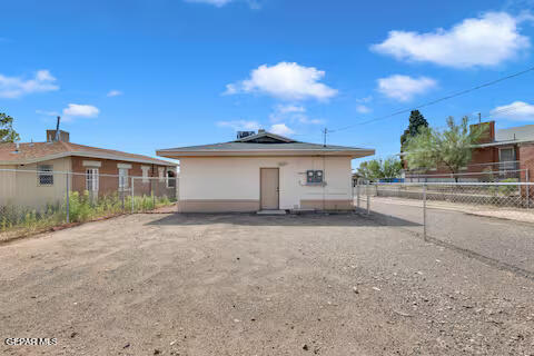 Building Photo - 2723 Grant Ave