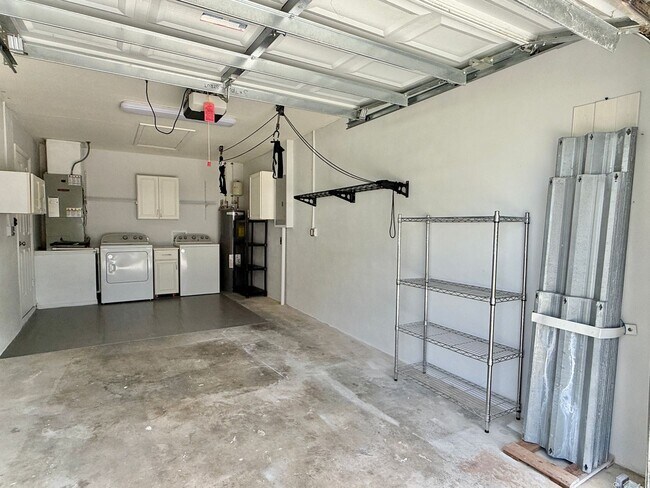 Building Photo - 2BR 2BA Updated Duplex in Sebastian Highlands