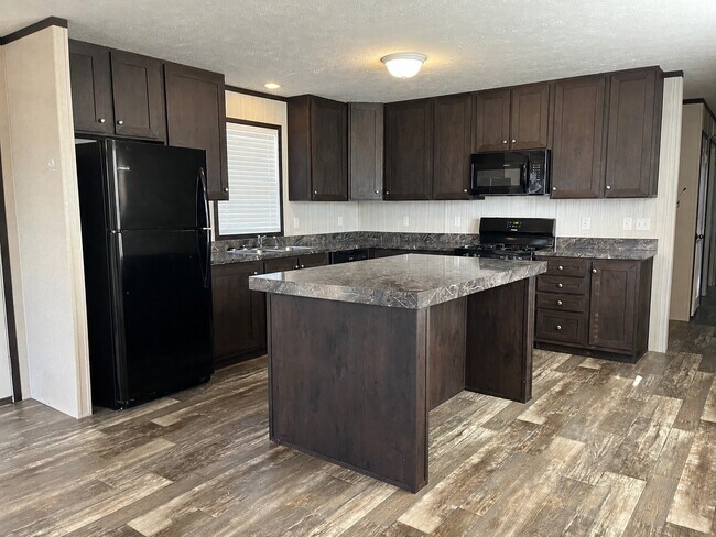 Building Photo - 40 Parakeet Hill Dr